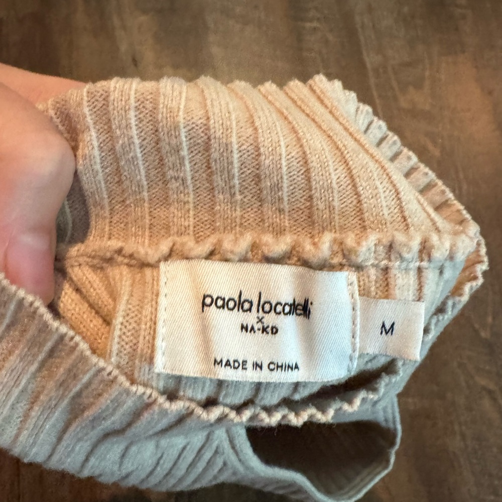 One-Shoulder Ribbed Sweater - Picture 4 of 6